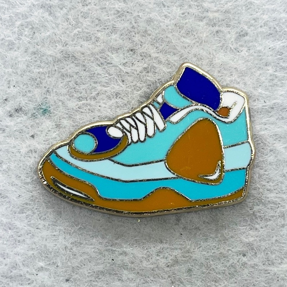 🔮 5/$25 Disney Princess Sneaker Aladdin Jasmine Pin